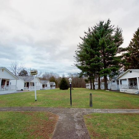 Myer Country Motel Milford Exterior photo