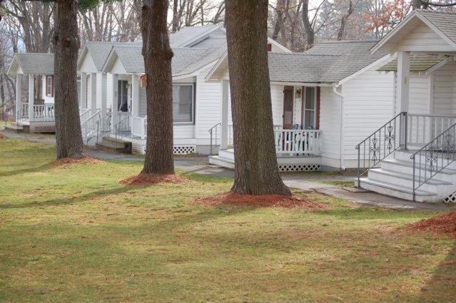 Myer Country Motel Milford Exterior photo